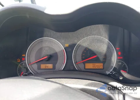 2010 Toyota Corolla S z USA, uszkodzony, nr VIN 2T1BU4EE1AC494630